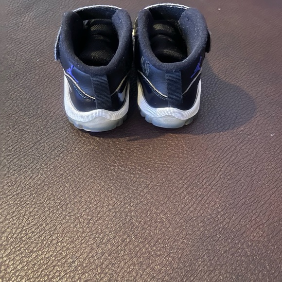 Air Jordan Spacejam 11s size 7c - Picture 5 of 6